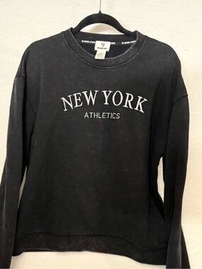 IG New York Athletics Black Crewneck Sweatshirt- Size Large NWOT